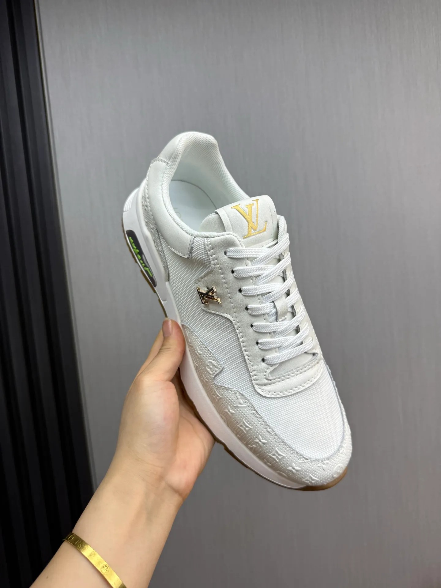 Men's shoes 💰460💰 LOUIS VUITTON [Luden Yiwei] Brand new trendy Lv is on the market 🎁, casual and fashionable men's shoes 👟 Original version shipped 1:1✅ The upper is made of imported brand leather + sheepskin lining, the original wear-resistant rubber outsole, the version is simple and elegant, exclusive for trendy men. 38-44